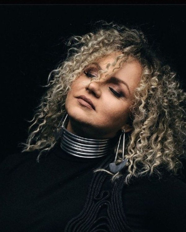 Nevena Glibetić – Kin 199, Plava Samo-postojeća Oluja